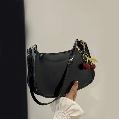 Lucía Cerezo – Cherry Charm Edition | Bolso de piel PU elegante, versátil y perfecto para el día a día