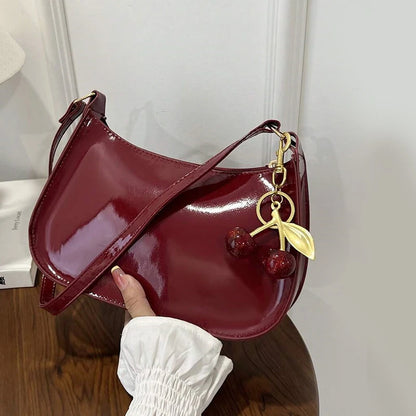 Lucía Cerezo – Cherry Charm Edition | Bolso de piel PU elegante, versátil y perfecto para el día a día