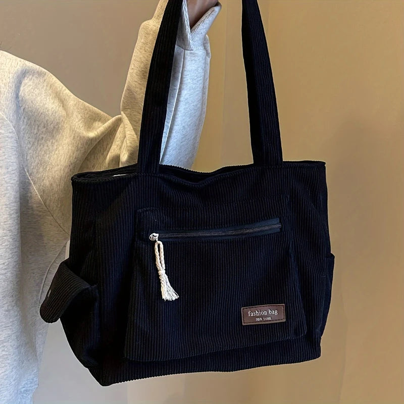Clara Montblanc – Corduroy Urban Edition | Bolso de pana premium, amplio, funcional y estilo retro