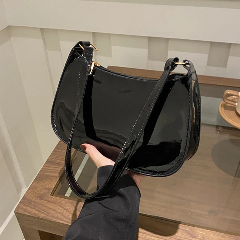 Elena Navarro – Retro Hobo Edition | Bolso de piel PU premium, elegante, versátil y atemporal