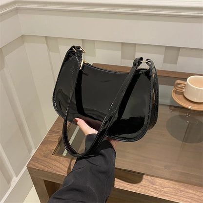 Elena Navarro – Retro Hobo Edition | Bolso de piel PU premium, elegante, versátil y atemporal