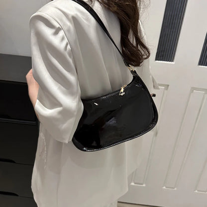Elena Navarro – Retro Hobo Edition | Bolso de piel PU premium, elegante, versátil y atemporal
