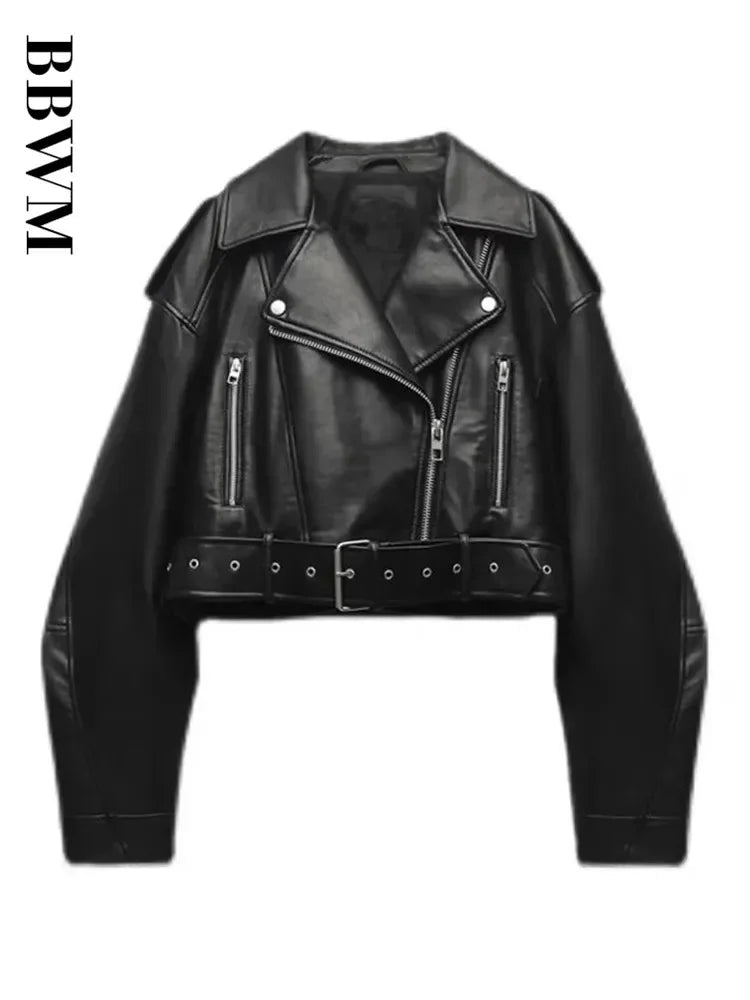 Valeria Noir – Moto Belt Edition | Chaqueta de cuero PU premium, estilo biker y corte oversize.
