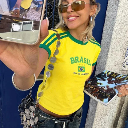 Conjunto estético Brasil Y2K – Grunge vintage | Conjunto brasileño, Y2K, recortado y moderno.